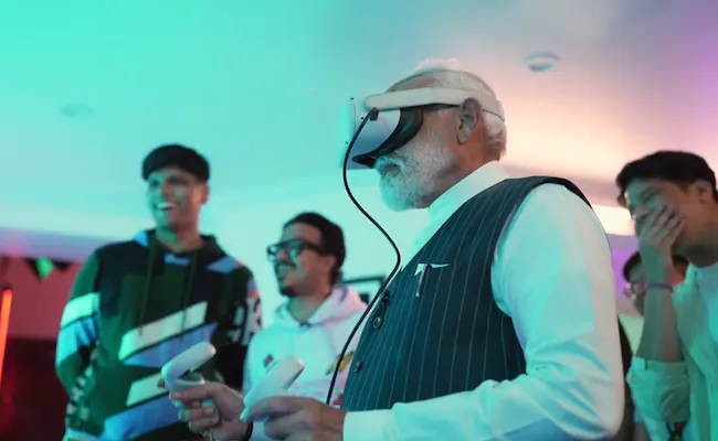 PM Modi with gamers
