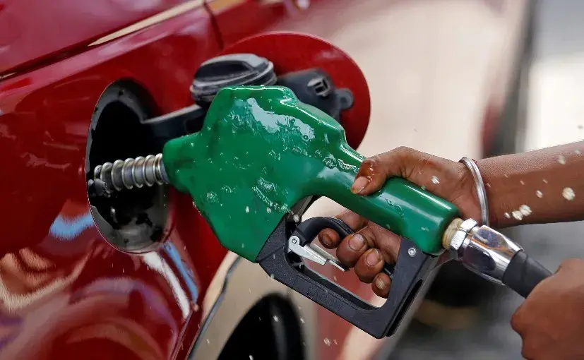 Maharashtra Govt Reduces Fuel