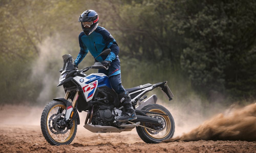 BMW F 900 GS and F 900 GS Adventure