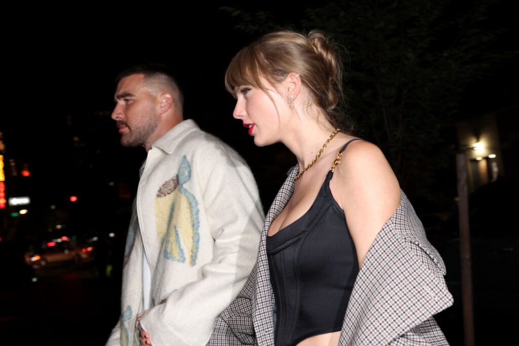 Taylor Swift and Travis kelce spotted