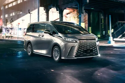 Lexus LM 350h