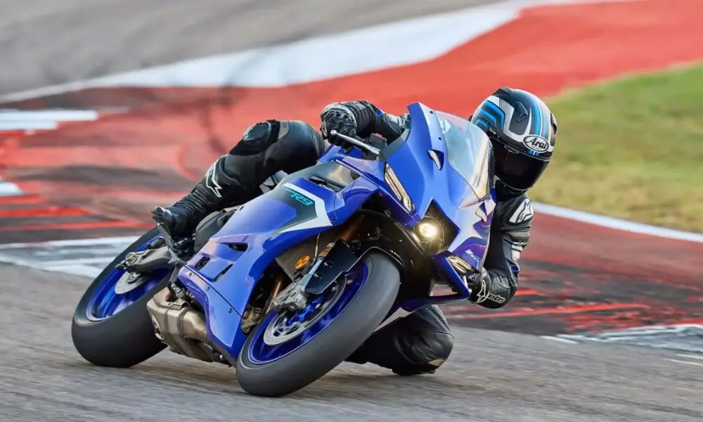 2025 Yamaha YZF-R9