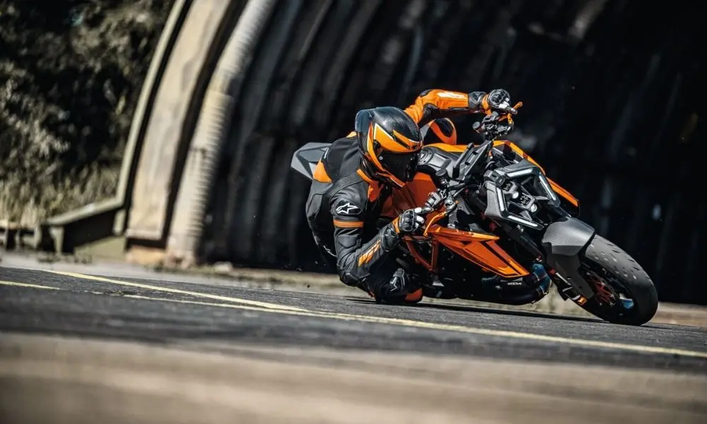 KTM 890 Duke R