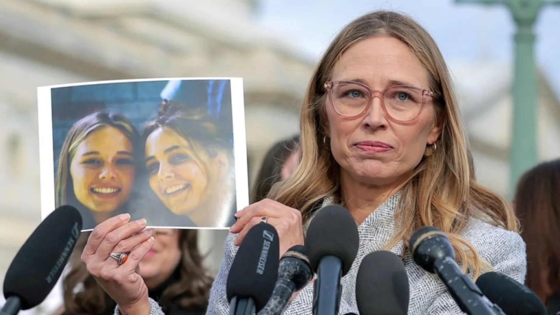 How Maria Farmer ’s 1996 Epstein Complaint Was Ignored — And Why this Assault Matters 2 Maria Farmer